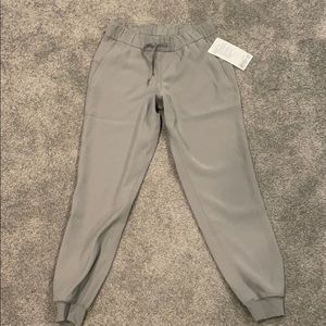 Lululemon on the fly Jogger grey SX 6 NWT
